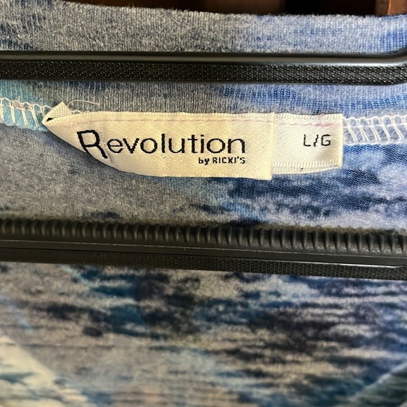 Two 4 1 Size Large Lightweight Tee Shirts NWOT - Picture 4 of 6